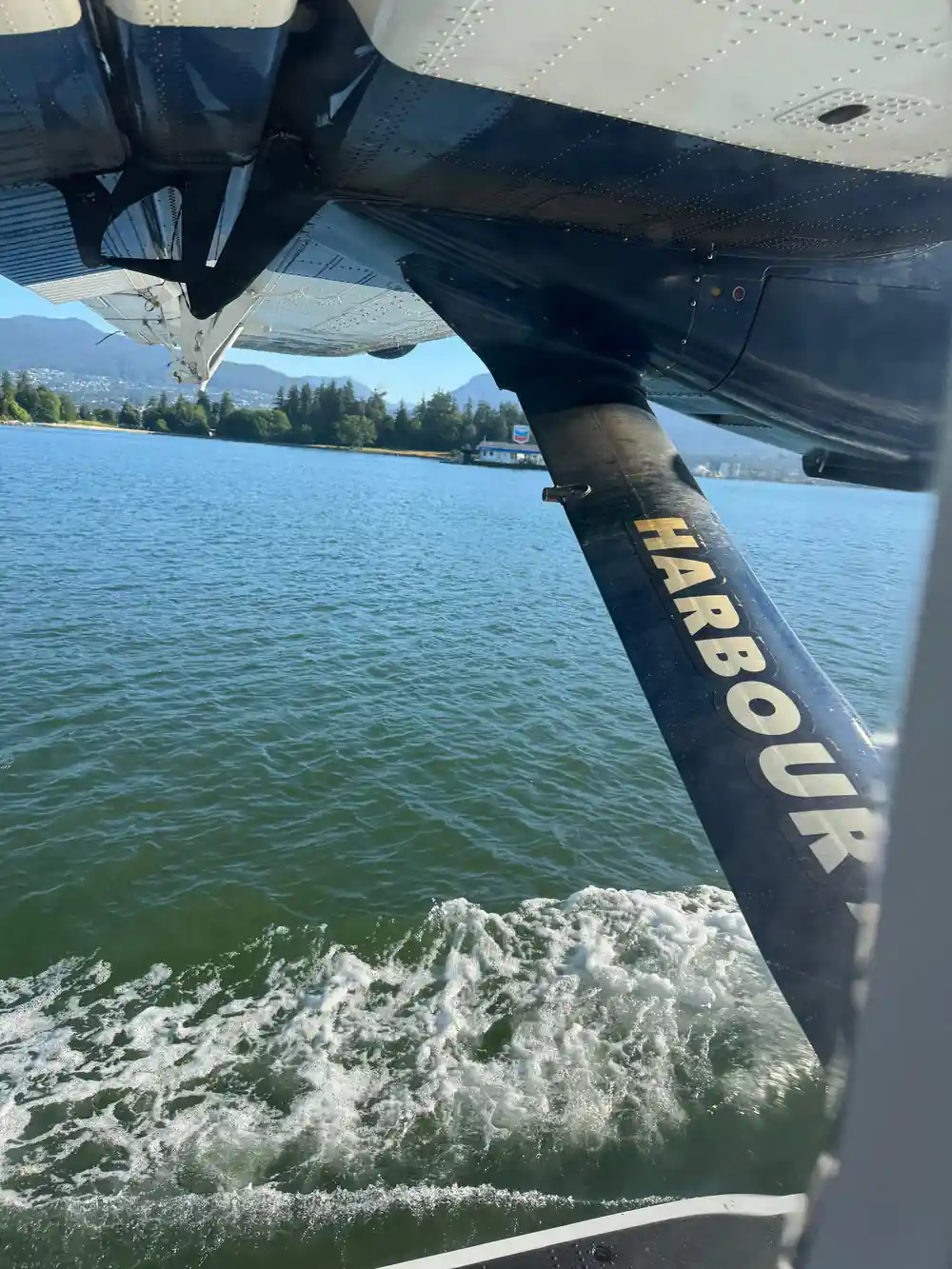 The float and wake as the aircraft taxis across the water
